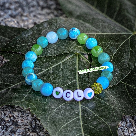 Bracelets - Picture 4 of 8